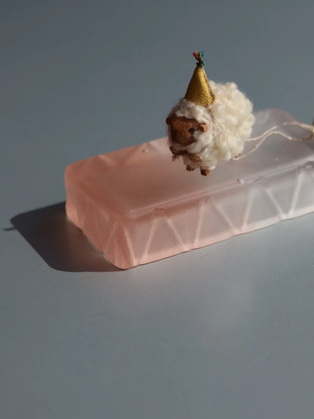 開催中の汲田日向子 × hitsujiの庭 二人展「光と温も...