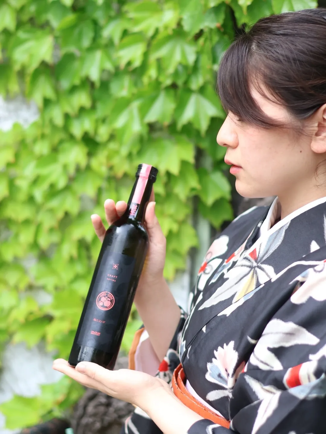 季節の日本酒を、作家さんの酒器で。