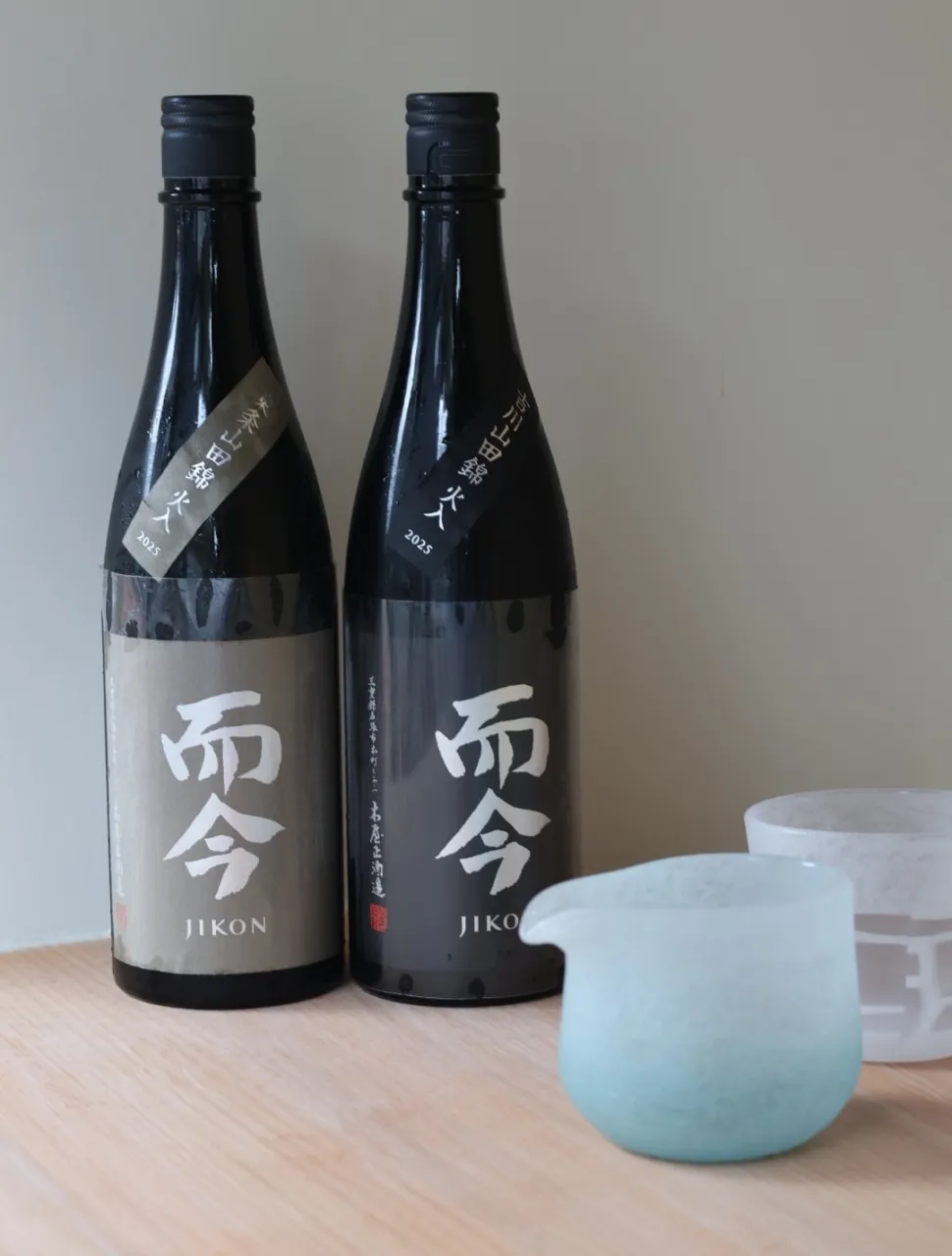 秋の光を映す、saburo のガラス。